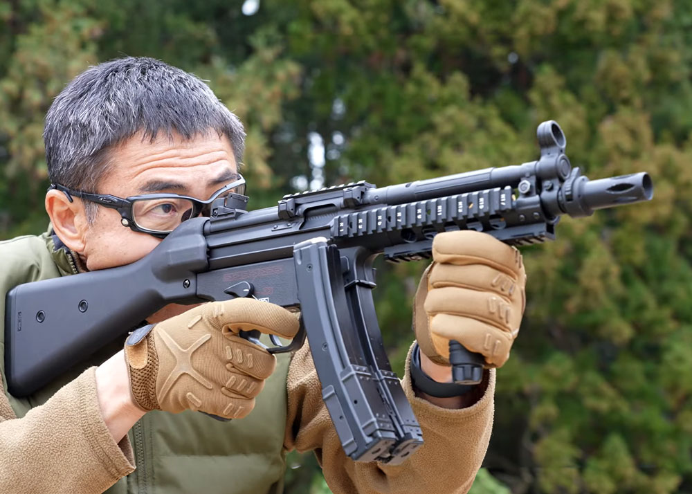 Mach Sakai: CYMA MP5 RIS AEG