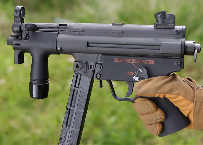 Mach Sakai: BOLT MP5K P.E.A.K.E.R. with BEAST ETU