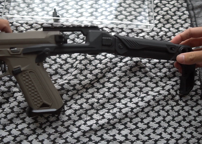 21CPC Airsoft Action Army AAP-01 Folding Stock Demo