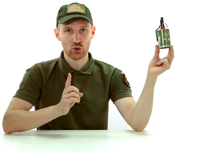 Strike Planet RAG RG-42 Smoke Grenade