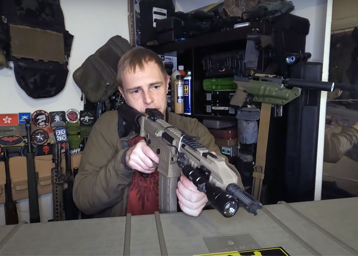 Ollie Talks Airsoft Checks Out An Airsoft Collection