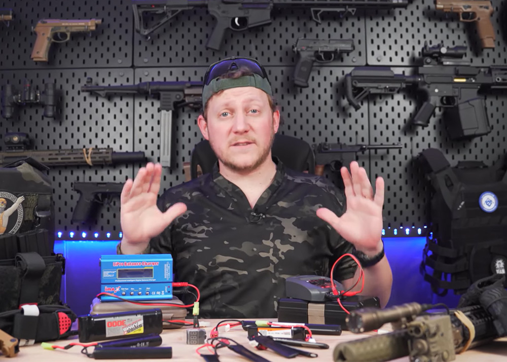 Evike Europe How to Use Airsoft Batteries Part 1