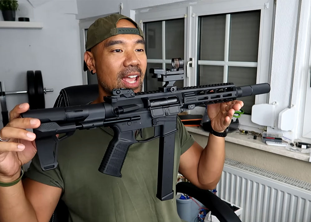 Geonox Airsoft's WELL SMG Review