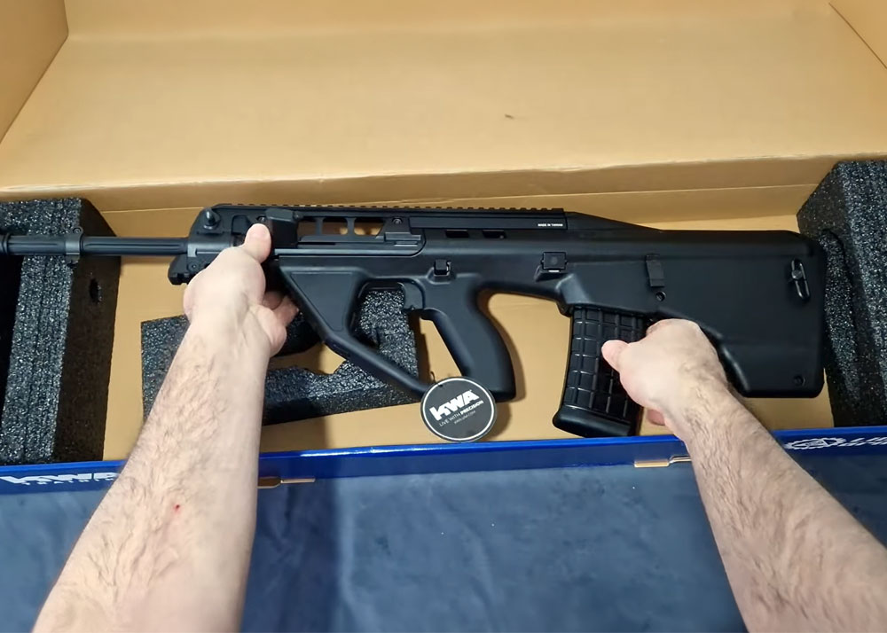 Middle Aged Gamer KWA Lithgow Arms F90 GBBR Unboxing