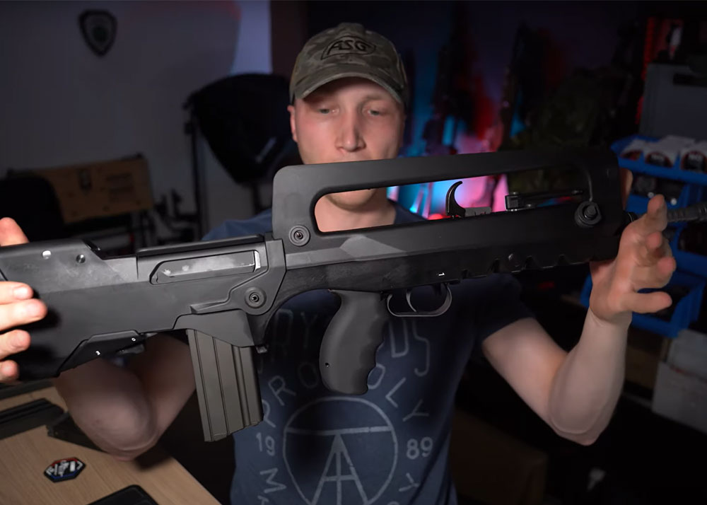 Heavy Recoil Club's First Look At The FAMAS F1 GBBR