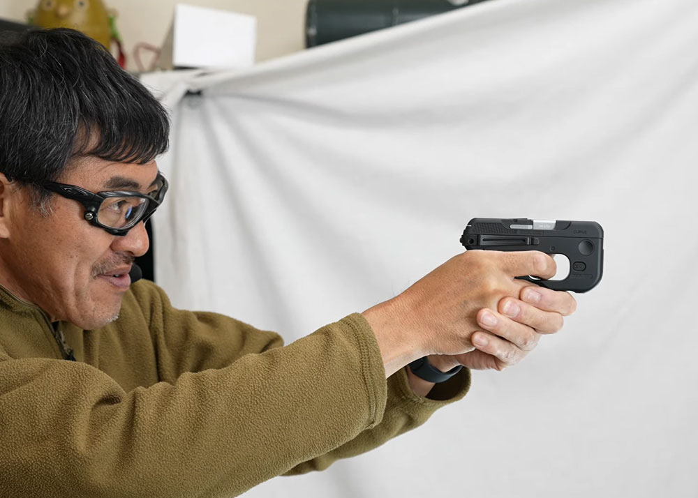 Mach Sakai Tries The Tokyo Marui CURVE NBB
