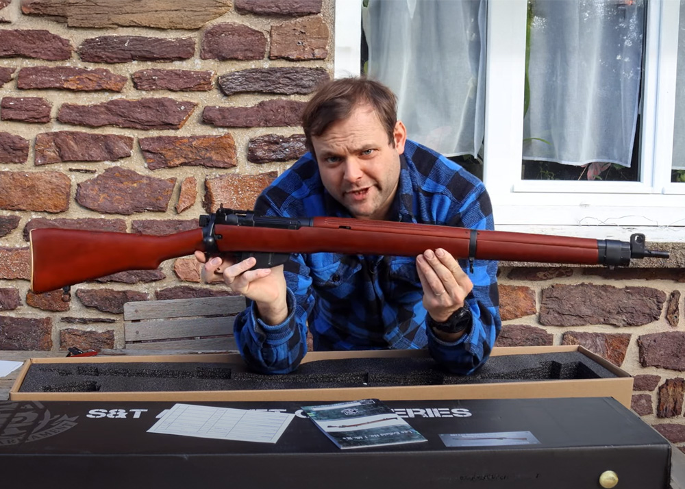 Neo035 Unboxes the S&T Lee Enfield No4 Mk1 | Popular Airsoft