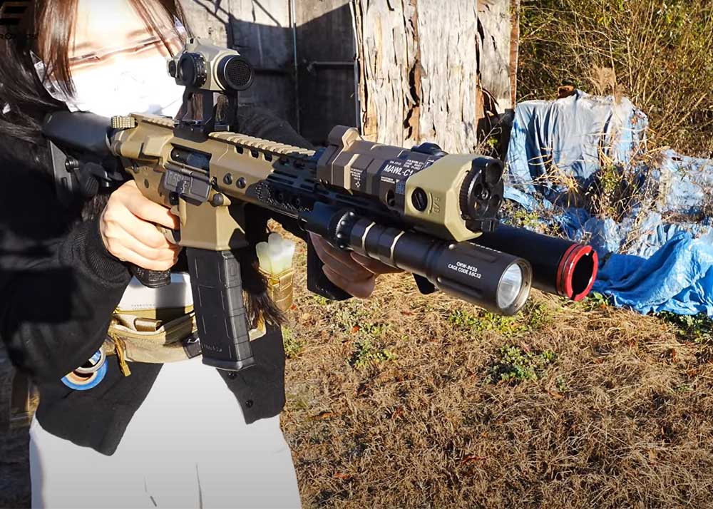 DO999 Vector Optics Maverick III Review