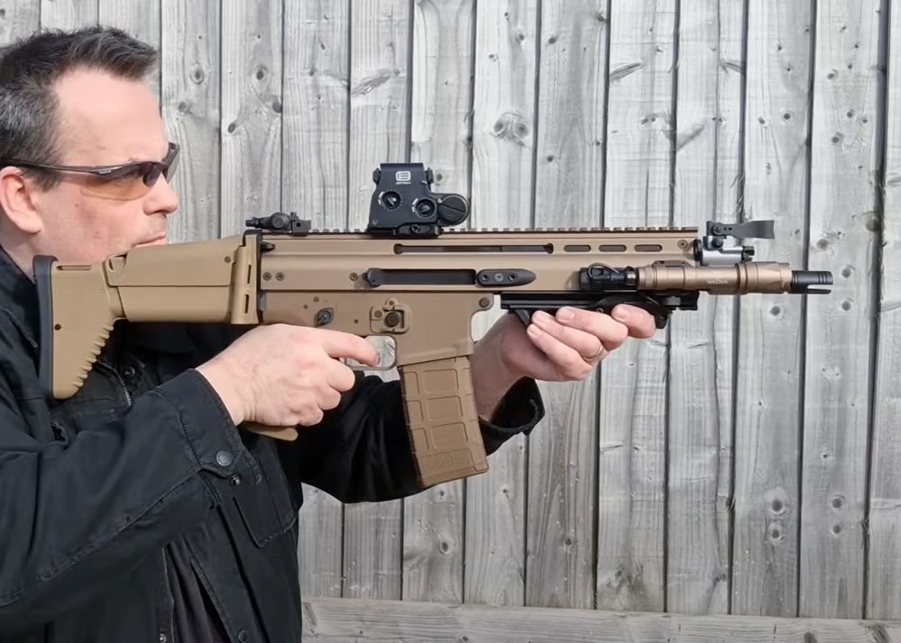 Middle Aged Gamer's Guns Modify SCAR-L MWS GBBR Review