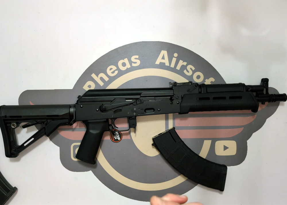 Pheas Airsoft Unboxes The CYMA CM077F 