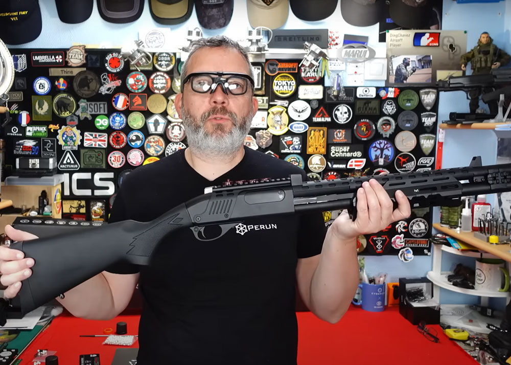L'Antre Du Dingo On The EMG/Golden Eagle Strike Industries M870