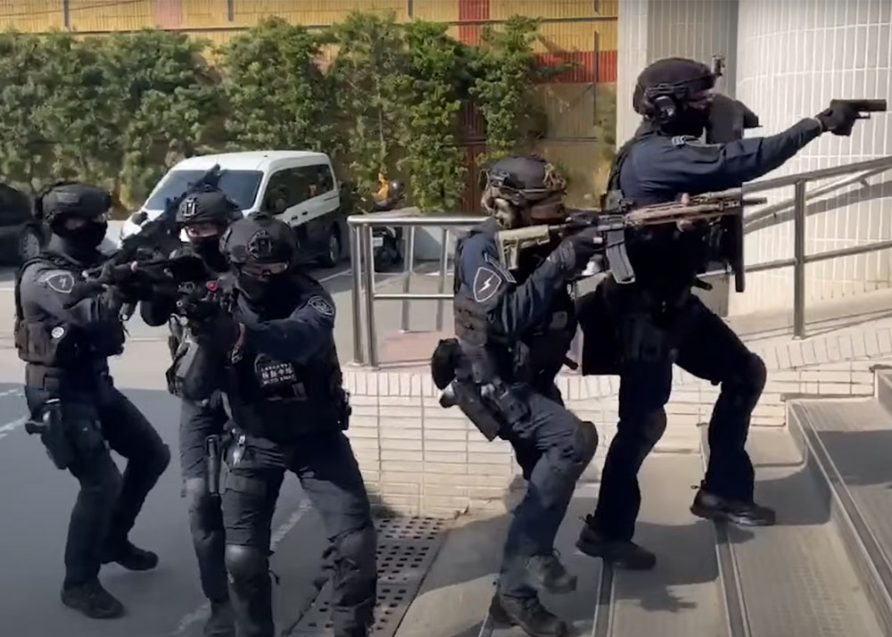 Hyperdouraku: Kaohsiung City SWAT Team