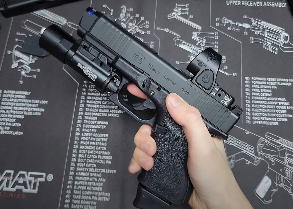 Rezina Why Airsoft Glocks Are Appealing To Players