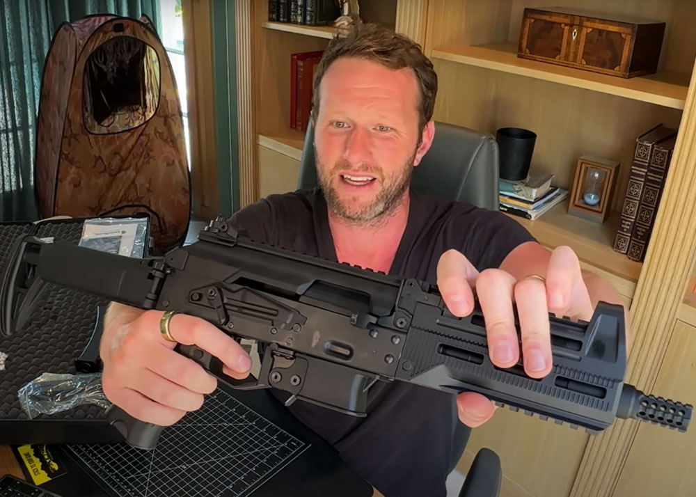 6mm Badger: Well Pro PPK-20 Gas Blowback SMG