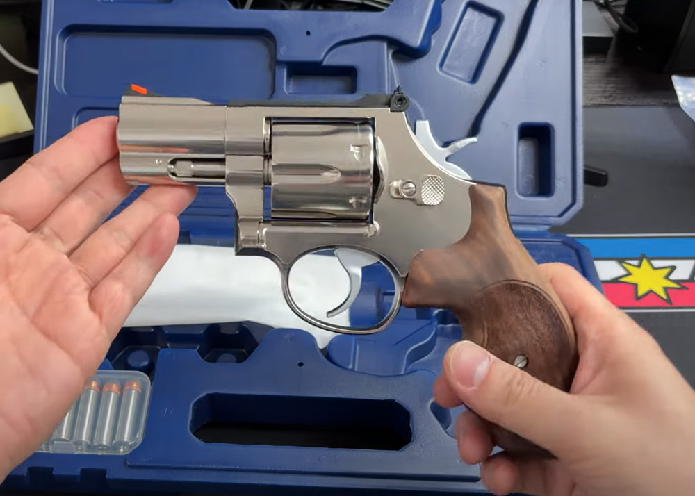 6mm Product Reviews: Ares S&W 686 2-inch CO2 Revolver
