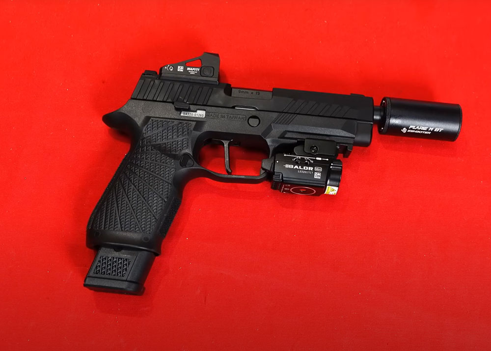 L'Antre du Dingo: Stark Arms SA320 Tactical GBB Pistol