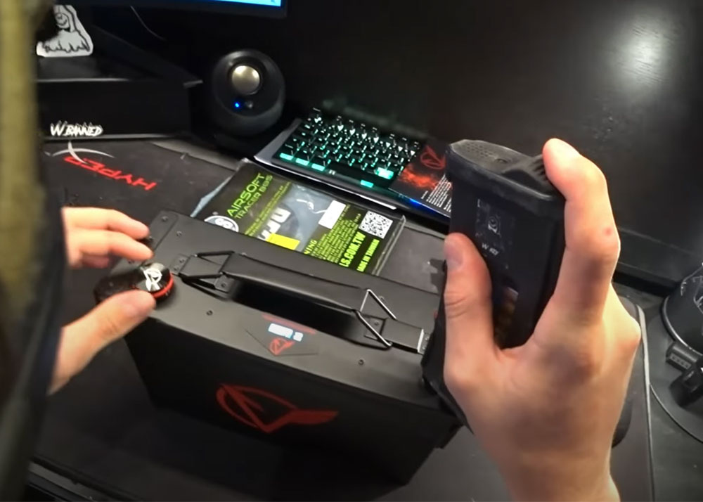 Fyno Airsoft Is The Vanguard Speedloader Black Pro A Game Changer?