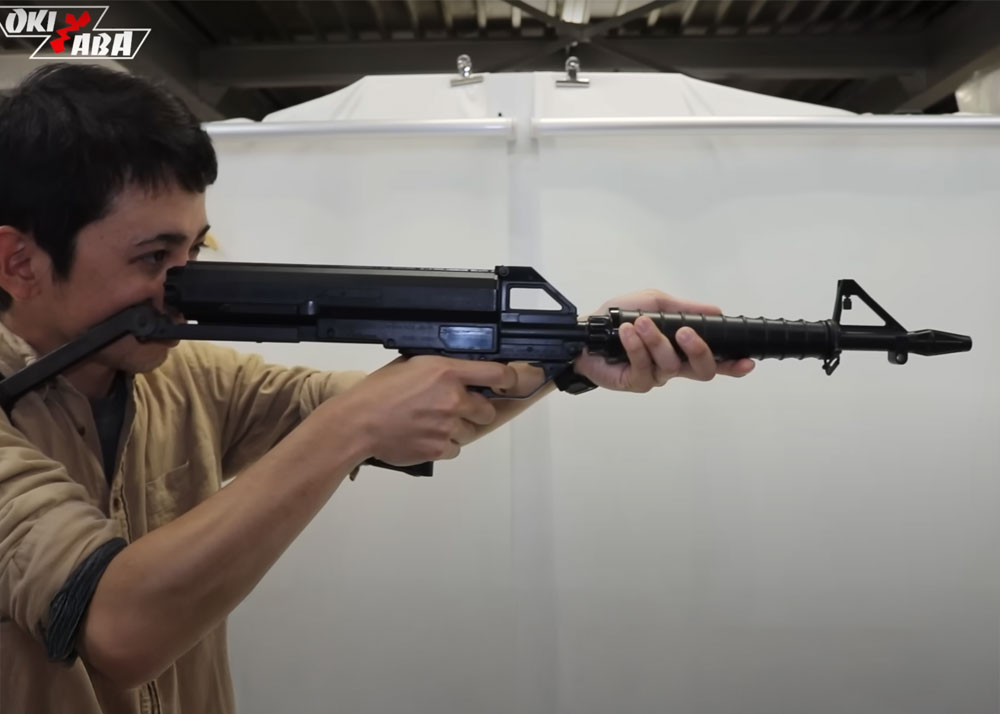 Okisana With Rare Airsoft Guns At Space Bukiya