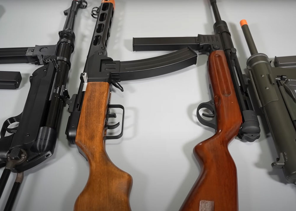 Toy Weapon Collector WW2 SMG Blowback Airsoft Collection