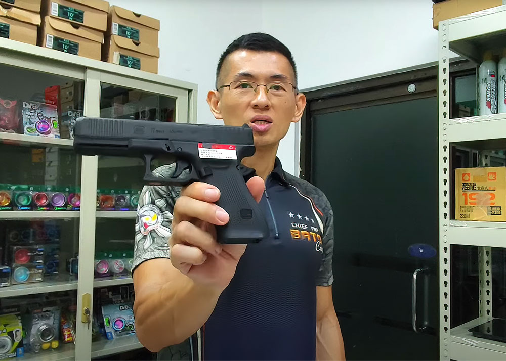 Redmantoys Umarex Glock 17 Gen 5 MOS By GHK 