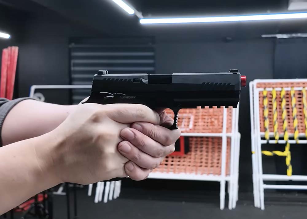 Ahjae TV Ahjae TV On The Tokyo Marui P320 GBB Pistol