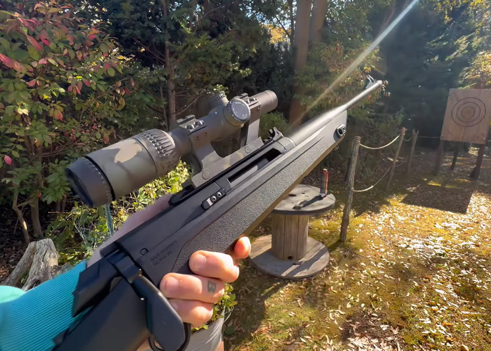 Stupid Airsoft With The Action Army AAC-C1