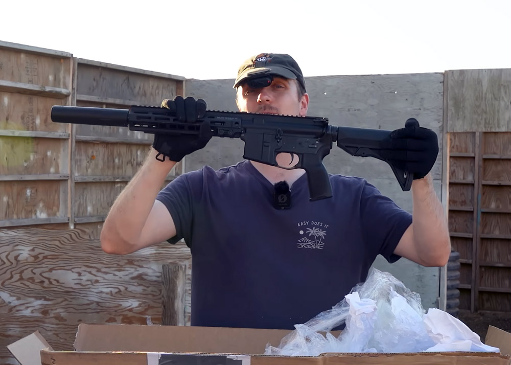 Wag Entertainment Buys His Dream Gas Airsoft Guns