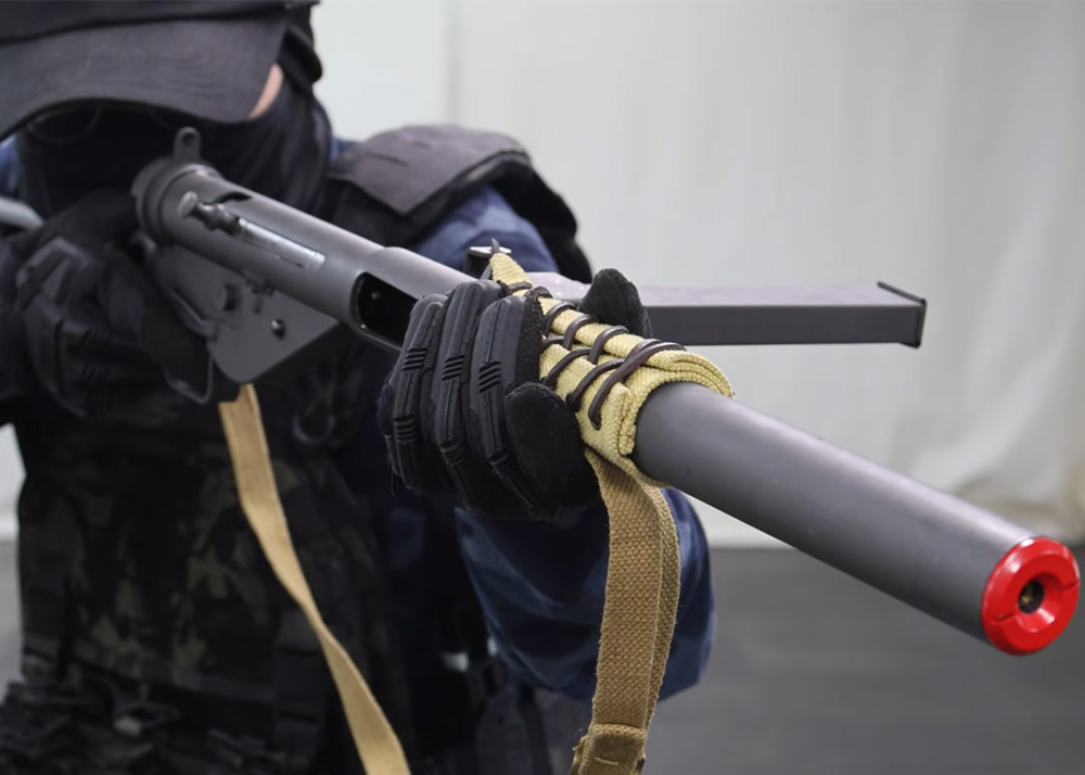 Korean Gunster With The Northeast Airsoft Sten MKII (S) GBB