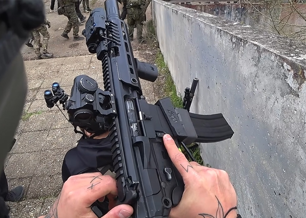 Airsoft Kaz HPA Powered APFG MCX