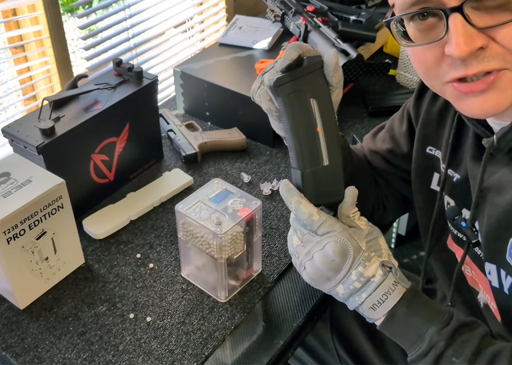 Logan Plays Unboxing & Testing The T238 Speedloader Pro