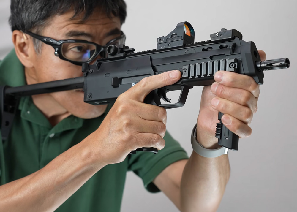 Mach Sakai Testing A Second Hand Tokyo Marui MP7A1 AEG