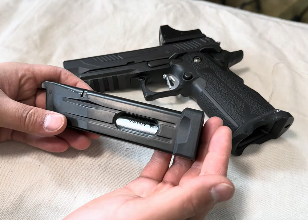 Tawashi Tokyo Marui Hi-Capa 4.3 D.O.R. With Baton CO2 Magazine