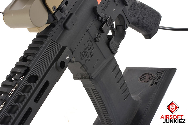 Airsoftjunkiez Custom Expert Series: Saber 02