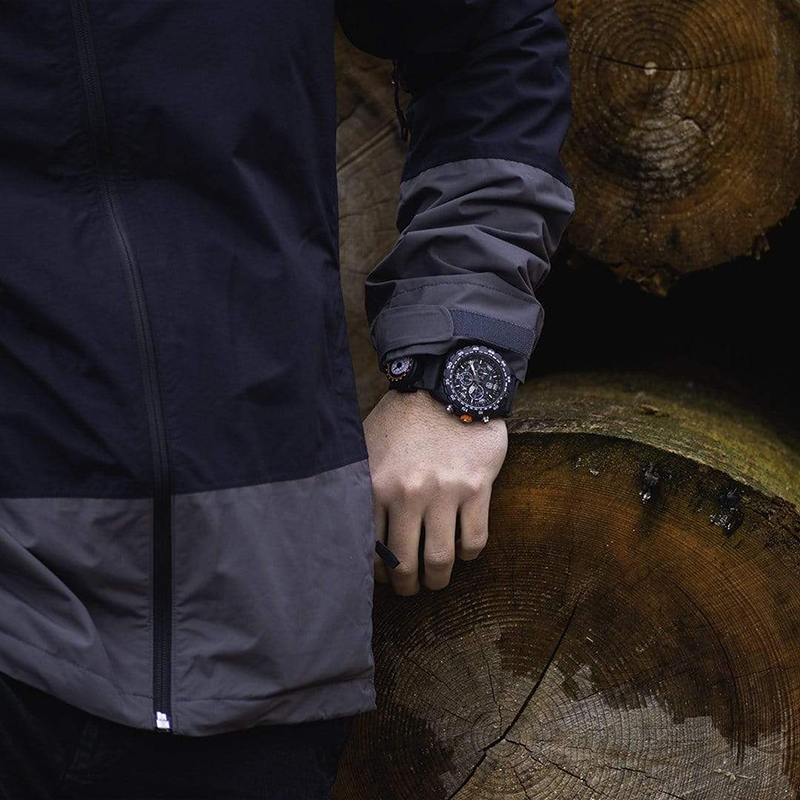 Military 1st: Luminox Bear Grylls Survival Outdoor Explorer Watch 02