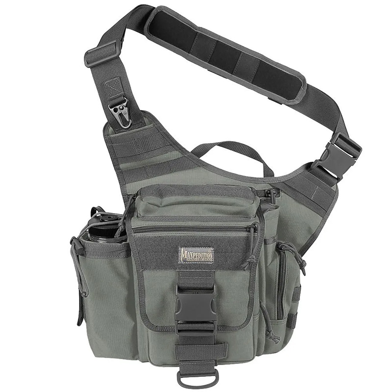 Military 1st: Maxpedition Jumbo Versipack 02